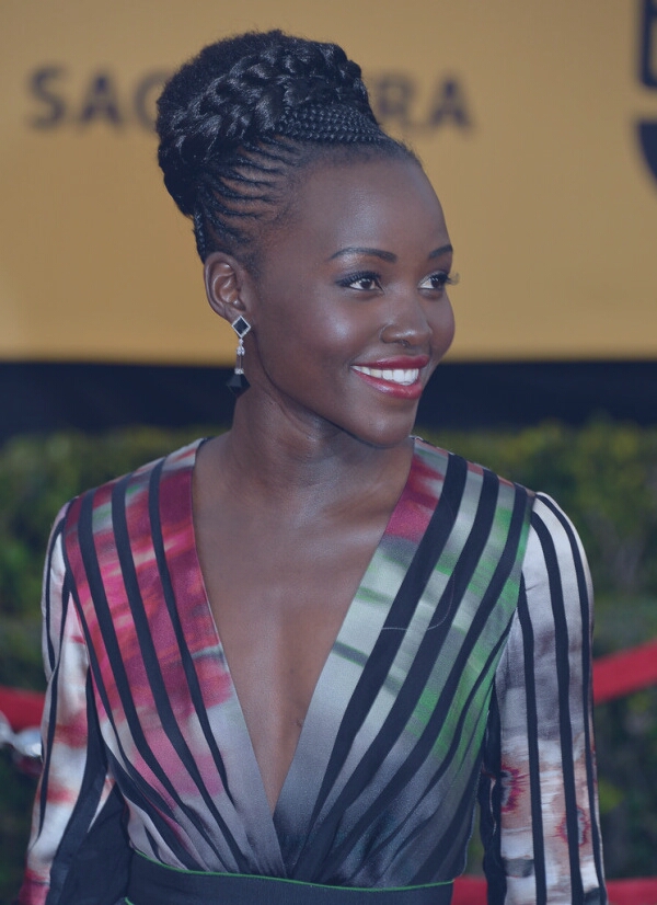 mari yane hair, Afrohår, frisör, lupita , nyong'o, Afrika, Banjul, rådhuset, scheelegatan, hairdresser, krulligt hår, naturligt, Obehandlat Afrohår , scandinaturals image