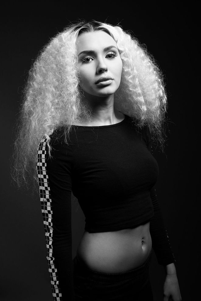 Mari yane hair, Afrohår, frisör , modell, blondering, brunett, salong, lé beauty , scheelegatan, rådhuset, Lenoir fashion, remakes, aysha Jones ceesay, natural hair, LA, Hairstylist, hairdresser , blogg, finest image